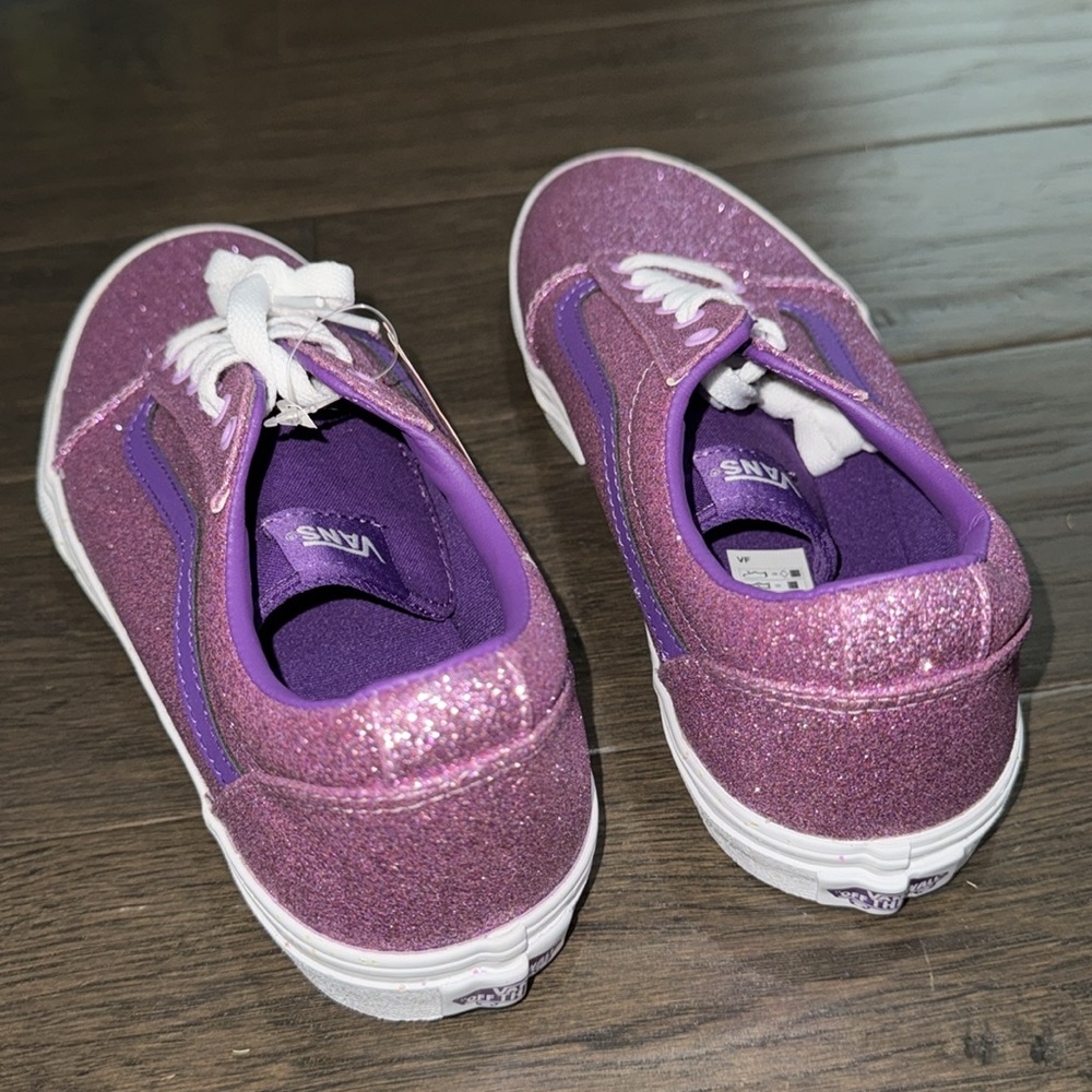 •Vans• - Picture 2 of 3